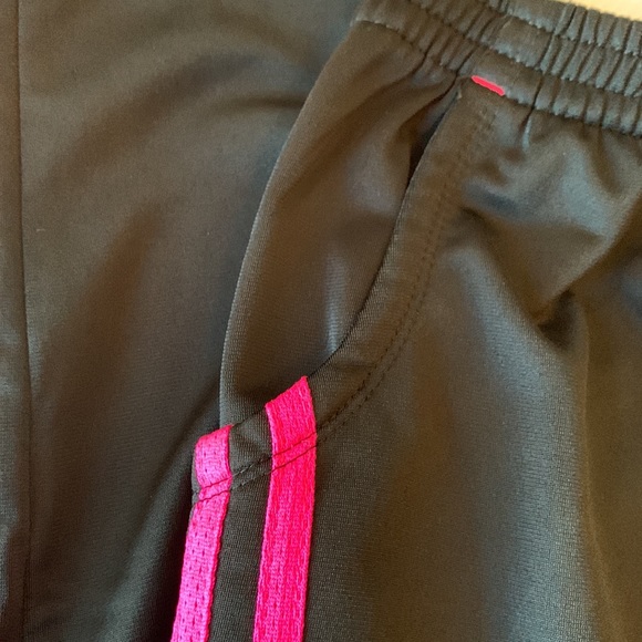 Adidas pants - Picture 5 of 8